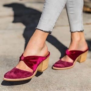 Jeffrey Campbell Red Suede Velvet Mule Size 8